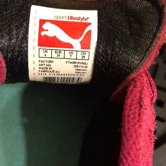 PUMA Women’s Shoe. Size US 7. Pink and Teal Color way with White Bottom. - Picture 5 of 6
